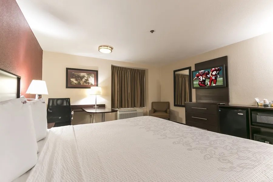 Red Roof Inn PLUS+ San Antonio Downtown - Riverwalk hotel detail image 6