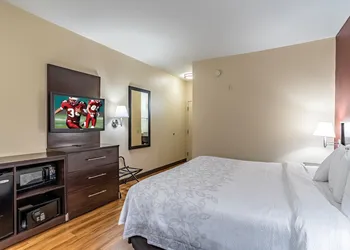 Red Roof Inn PLUS+ San Antonio Downtown - Riverwalk hotel thumbnail 7