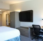 Holiday Inn Express Bakersfield by IHG hotel detail image 4