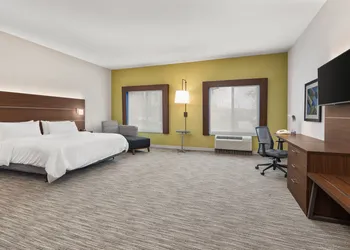 Holiday Inn Express Hotel Sacramento Airport Natomas by IHG hotel thumbnail 2