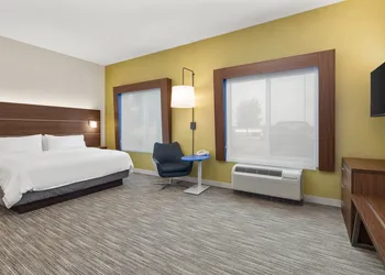 Holiday Inn Express Hotel Sacramento Airport Natomas by IHG hotel thumbnail 3
