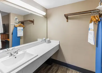SureStay Hotel by Best Western Helen Downtown hotel thumbnail 8