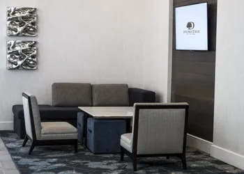 DoubleTree by Hilton Rochester hotel thumbnail 6