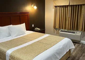 Travelodge by Wyndham Brea hotel thumbnail 5
