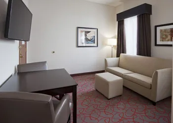 Holiday Inn Express & Suites Bloomington - MPLS Arpt Area W by IHG hotel thumbnail 4