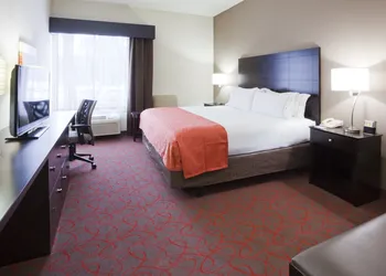 Holiday Inn Express & Suites Bloomington - MPLS Arpt Area W by IHG hotel thumbnail 8