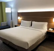 Holiday Inn Express Arlington by IHG hotel detail image 7
