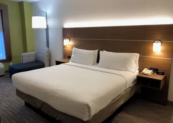 Holiday Inn Express Arlington by IHG hotel thumbnail 7
