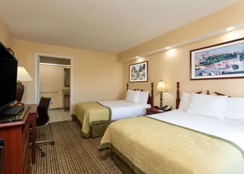 Baymont by Wyndham Easley/Greenville hotel thumbnail 3
