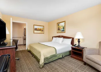 Baymont by Wyndham Easley/Greenville hotel thumbnail 5