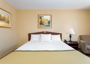 Baymont by Wyndham Easley/Greenville hotel thumbnail 6