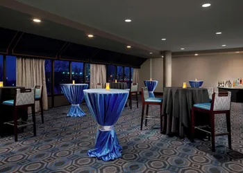 Courtyard by Marriott Boston-Cambridge hotel thumbnail 7