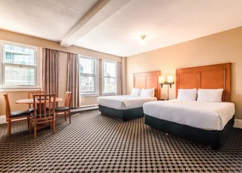 Sylvia Hotel hotel thumbnail 8