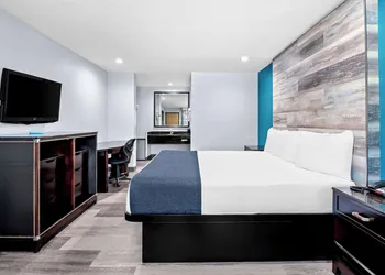 SureStay Hotel by Best Western Buena Park Anaheim hotel thumbnail 3