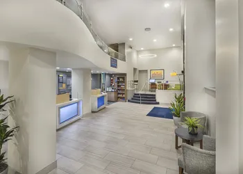 Holiday Inn Express and Suites Atlanta Downtown by IHG hotel thumbnail 3