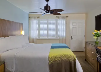 PB Surf Beachside Inn hotel thumbnail 2
