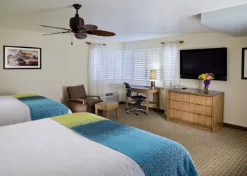 PB Surf Beachside Inn hotel thumbnail 3