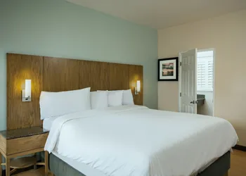 PB Surf Beachside Inn hotel thumbnail 7