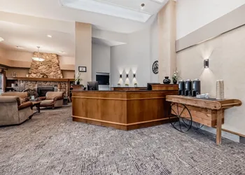 Stony Plain Inn and Suites hotel thumbnail 2