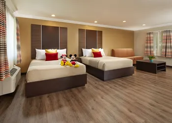 Eden Roc Inn & Suites hotel thumbnail 7
