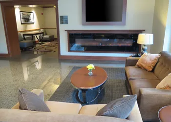 Harrah's Joliet Hotel & Casino - A Caesars Rewards Destination hotel thumbnail 3