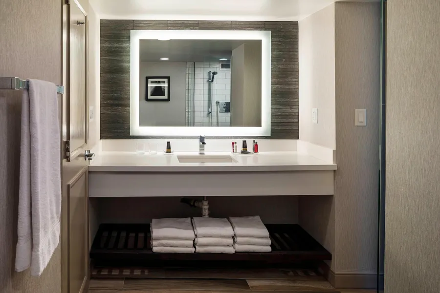 Boston Marriott Newton hotel detail image 6