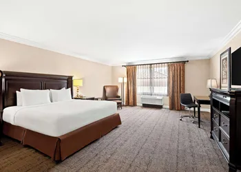 Best Western Ontario Mills Mall hotel thumbnail 7