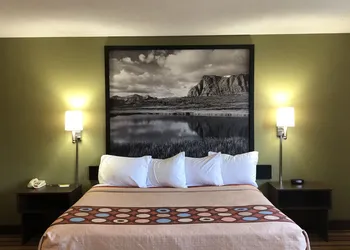 Super 8 by Wyndham S Jordan/Sandy/Slc Area hotel thumbnail 4