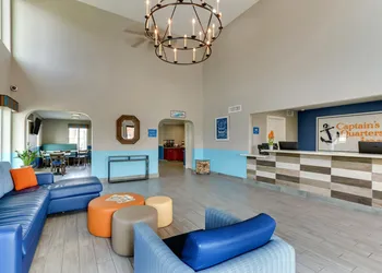 Captain's Quarters Inn hotel thumbnail 5