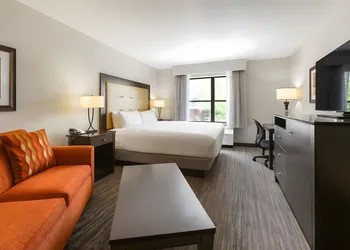 Branson Hillside Hotel hotel thumbnail 5