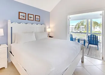 Tranquility Bay Beachfront Hotel and Resort hotel thumbnail 7