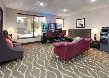 Days Inn by Wyndham Blairsville hotel thumbnail 2