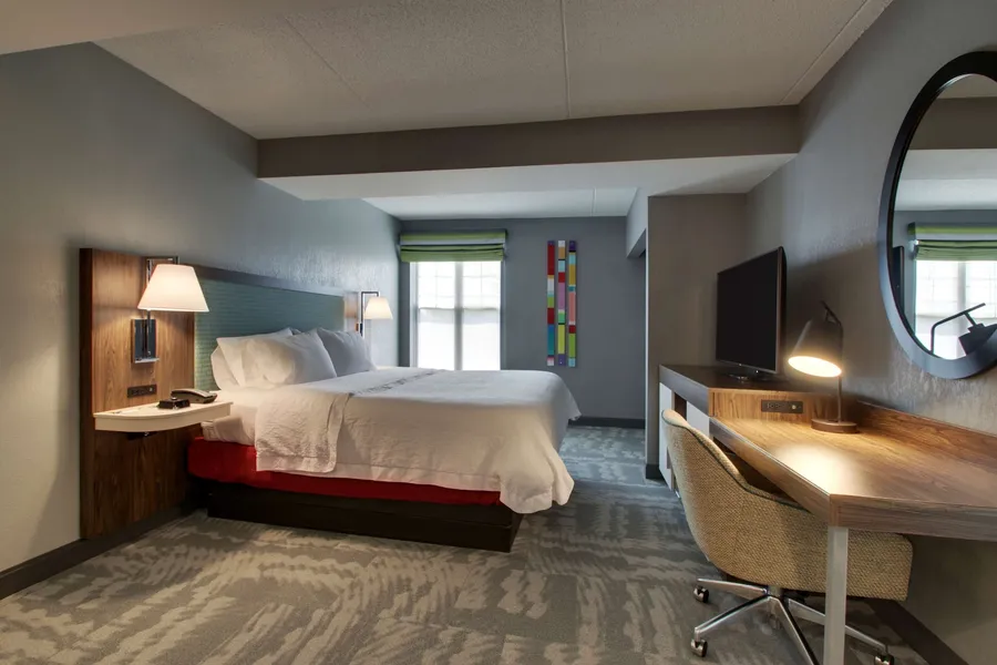 Hampton Inn & Suites Chicago/Aurora hotel detail image 6
