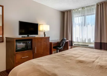 Quality Inn Saint Ignace I-75 hotel thumbnail 7