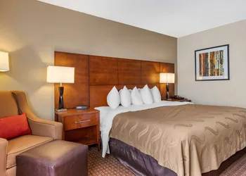Quality Inn Saint Ignace I-75 hotel thumbnail 8