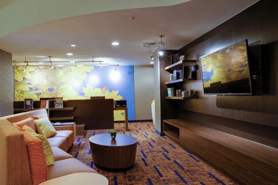 Courtyard by Marriott Republic Aprt Long Island/Farmingdale hotel detail image 2
