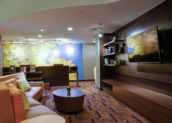 Courtyard by Marriott Republic Aprt Long Island/Farmingdale hotel thumbnail 2