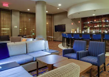 Courtyard by Marriott Republic Aprt Long Island/Farmingdale hotel thumbnail 3