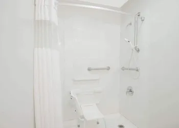 Travelodge by Wyndham Mansfield hotel thumbnail 2