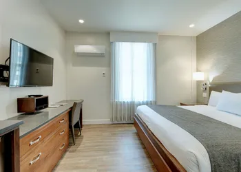 Strathcona Hotel hotel thumbnail 6