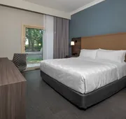 Holiday Inn Kingston Waterfront by IHG hotel detail image 5