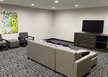La Quinta Inn & Suites by Wyndham Indianapolis Downtown hotel thumbnail 7