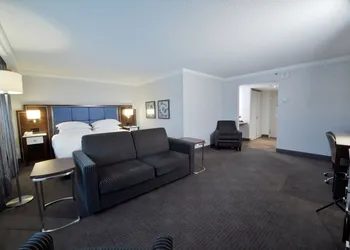 Sheraton Laval Hotel hotel thumbnail 6