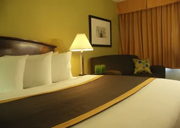 Quality Inn Peterborough hotel thumbnail 6