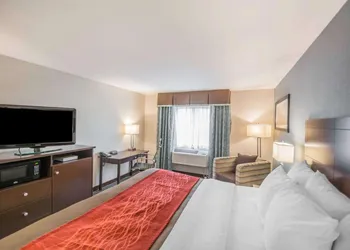 Quality Inn Corning hotel thumbnail 7
