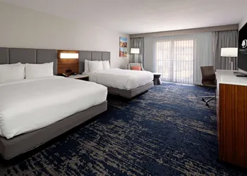 DoubleTree by Hilton Hotel Bakersfield hotel thumbnail 8