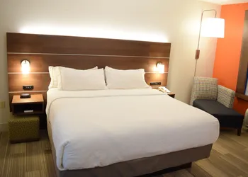Holiday Inn Express Hotel & Suites West I 10 by IHG hotel thumbnail 7