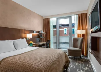 Wyndham Garden Chinatown hotel thumbnail 3