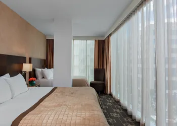 Wyndham Garden Chinatown hotel thumbnail 4