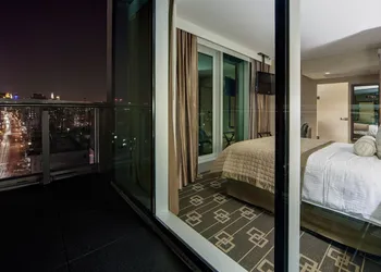 Wyndham Garden Chinatown hotel thumbnail 8
